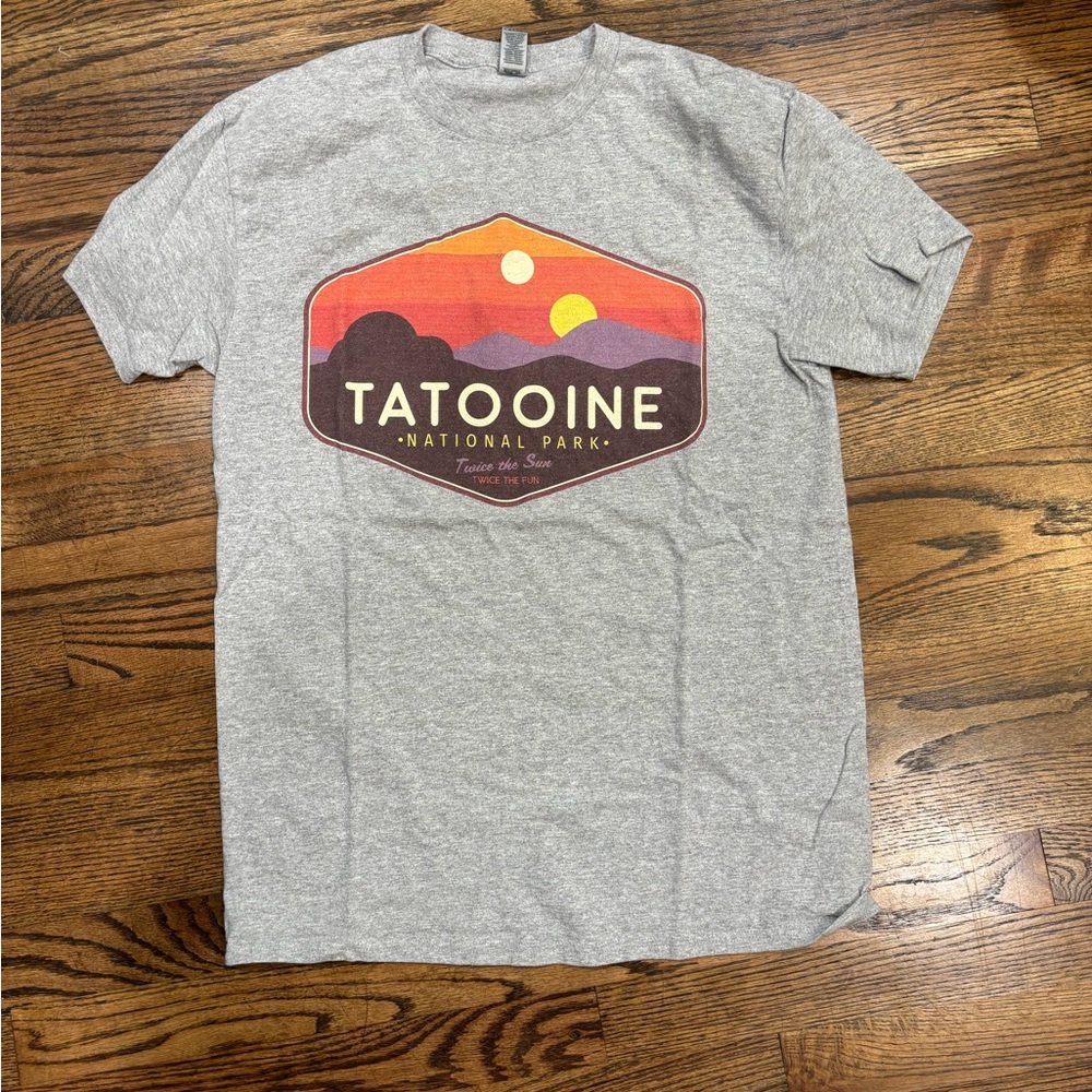 STAR WARS Tatooine National Park Graphic tee | Medium